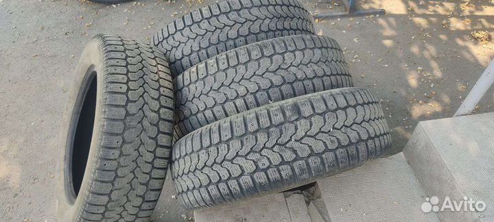 Yokohama IceGuard Stud IG65 205/65 R16