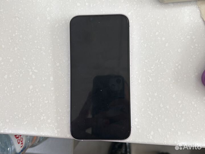Телефон iPhone 14