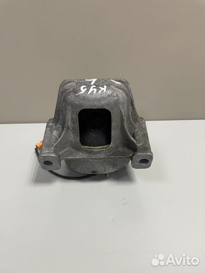 Опора двигателя левая Ауди Ку5 Q5 8R