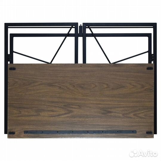 Стол на металлокаркасе 