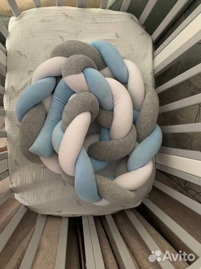 Бортик косичка в детскую кроватку