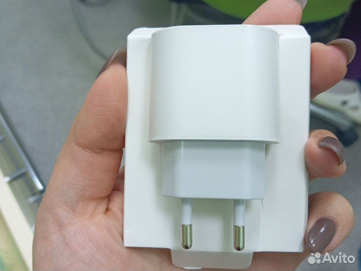 USB адаптер Apple USB-C 20 W