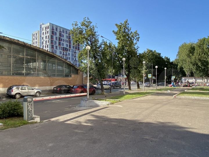 Помещение в центре 1-й этаж 175 м² с парковкой