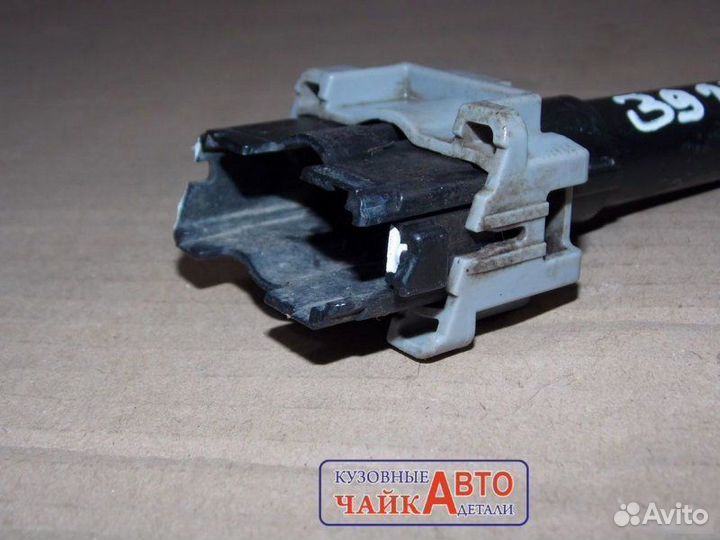 Омыватель фары правый Toyota Land Cruiser 200