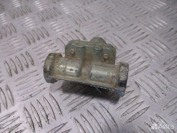 Регулятор давления Iveco 4471093