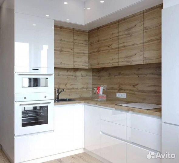 Кухня с антресолями артикул 19810