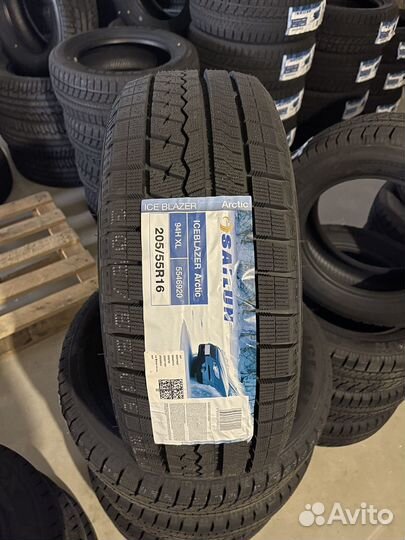 Sailun Ice Blazer Alpine 205/55 R16 94H