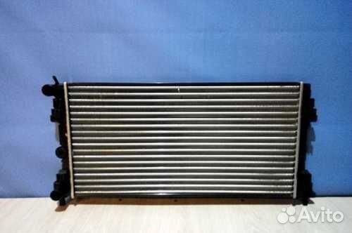 Фольксваген Поло седан радиатор охлаждения двигате