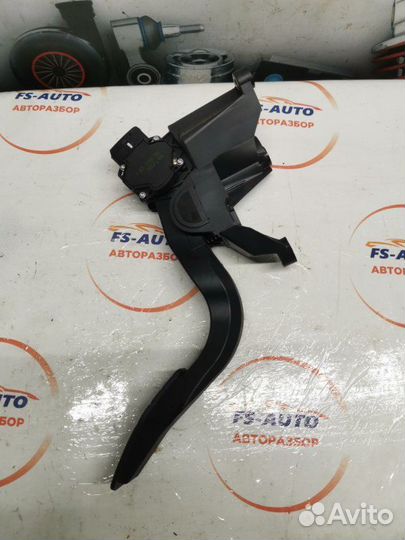 Педаль газа Chevrolet Aveo T 255 1.4 F14D4 2010