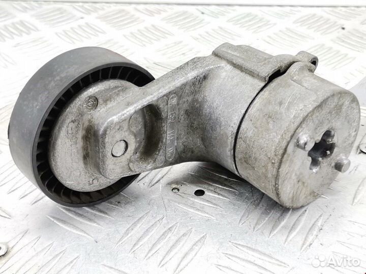 Натяжитель ремня генератора Opel Signum