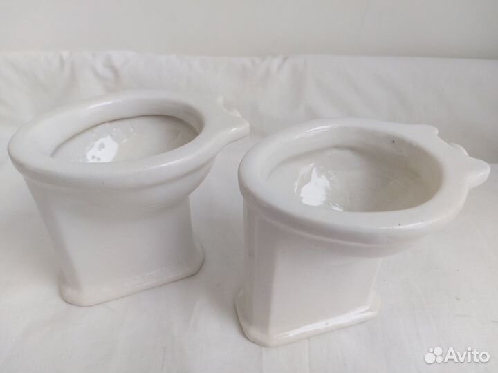 Игрушечный фаянсовый унитаз 1975 год