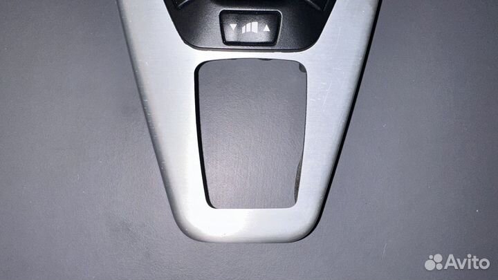 Блок переключателей в центр. консоли для BMW 6