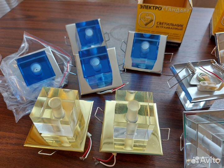 Светильник потолочный встраиваемый