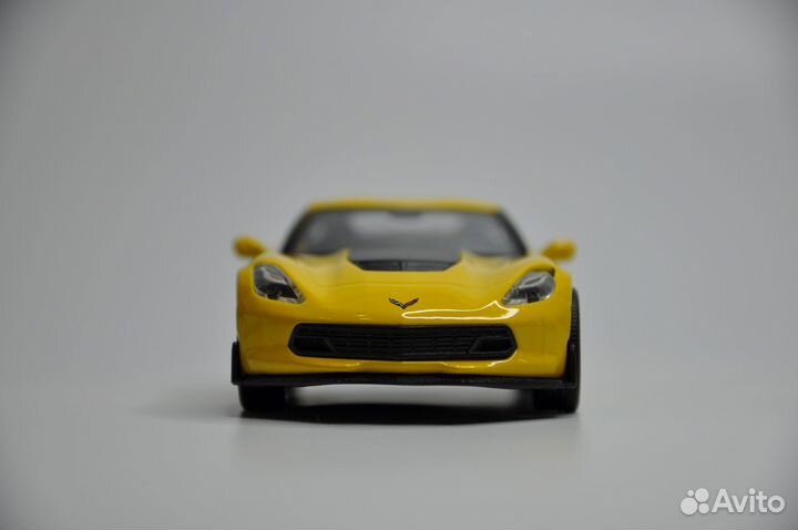 Модель автомобиля Chevrolet Corvette Z06 металл