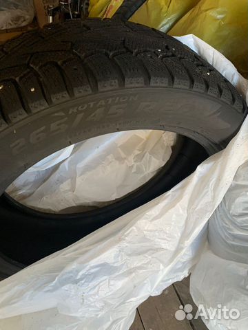 Pirelli Ice Zero 265/45 R20
