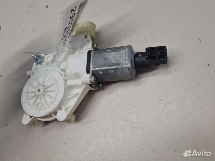 Моторчик стеклоподъёмника передний левый BMW X1 E8