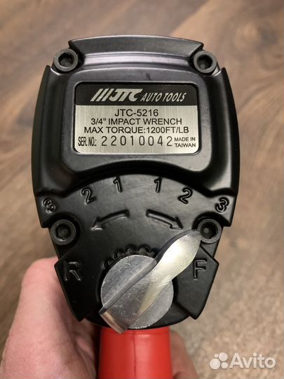 Пневматический ударный гайковерт JTC 5216