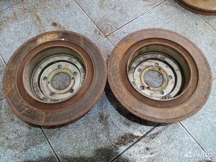 Диск тормозной не вентилируемый задний левыйправый