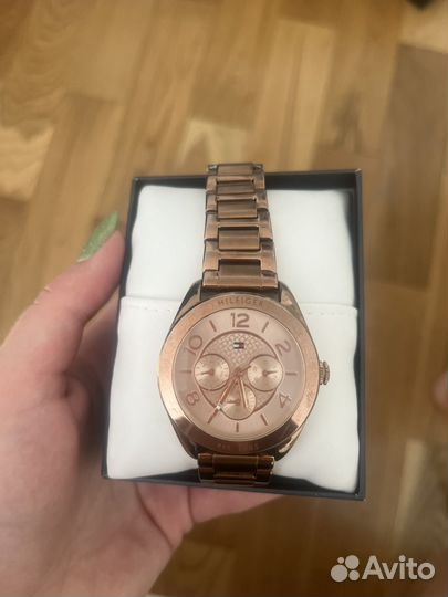 Часы tommy hilfiger женские / унисекс