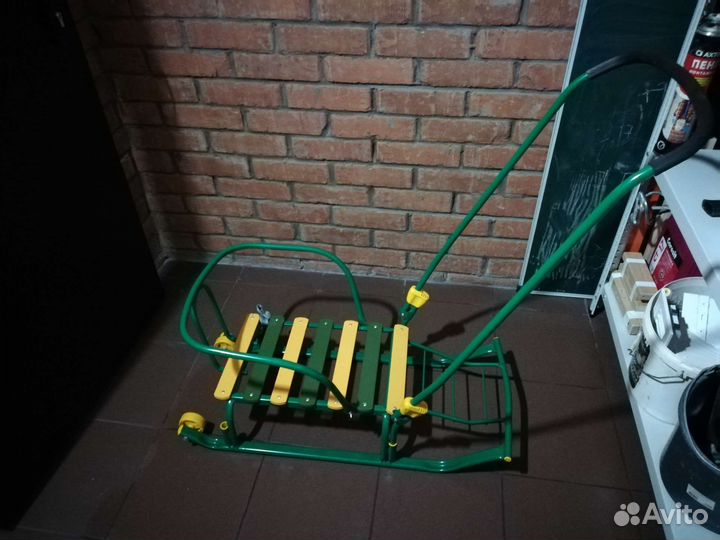 Продаются детские санки