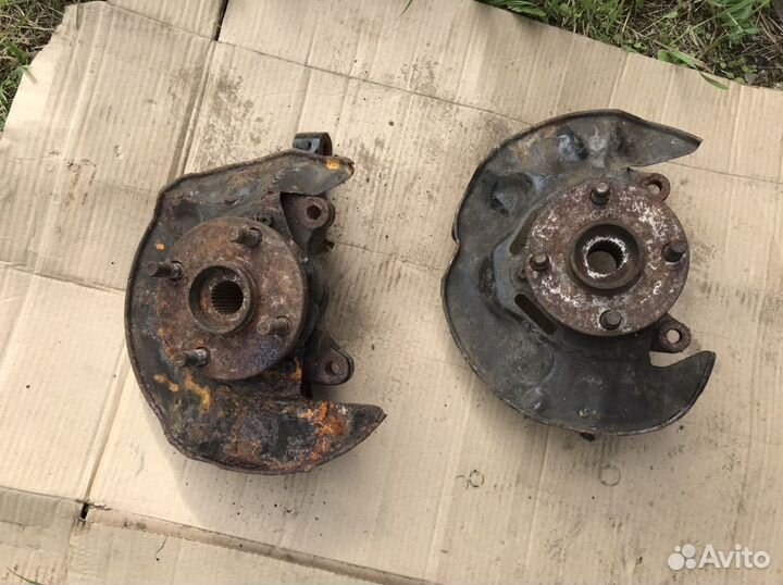 Toyota Corolla E 120 поворотный кулак привод