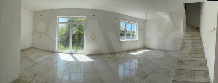 Таунхаус 182 м² на участке 3,4 сот.