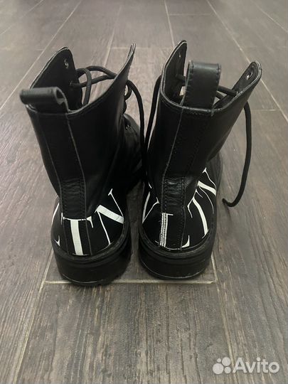 Ботинки Valentino 40 размер