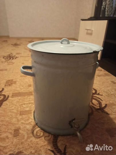 Бак с краном