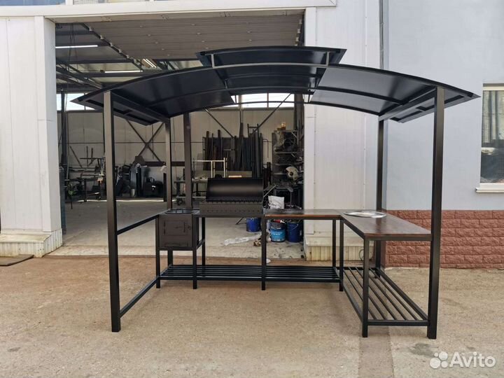 Мангал с крышей