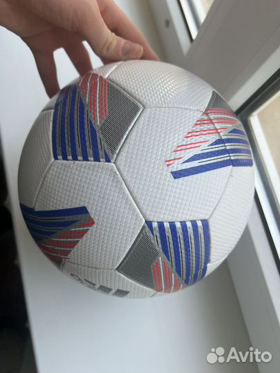 Футбольный мяч adidas tiro competition