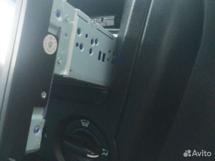 Магнитола 1 din с экраном