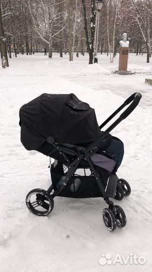 Легкая коляска с большим спальным местом