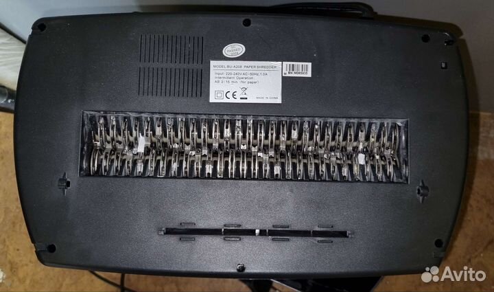 Уничтожитель документов buro