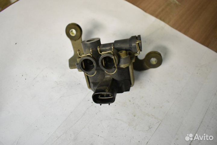 Клапан пневмоподвески Lexus Rx300 2 поколение 2003