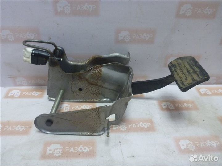 Педаль тормоза Renault Duster HSM F4R 2013