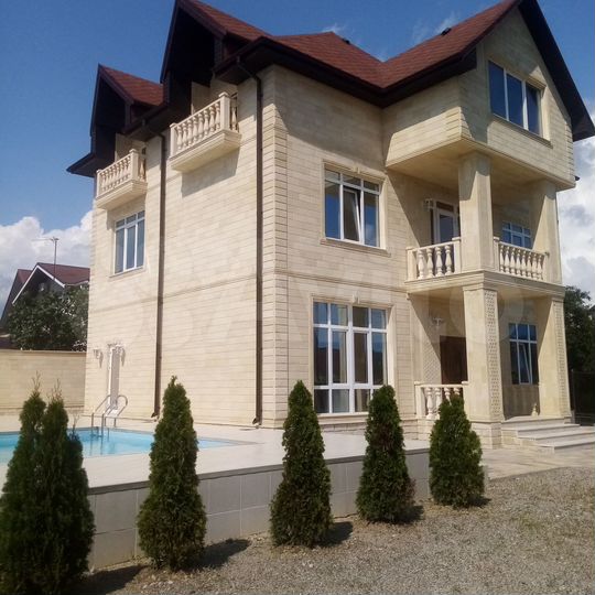 Дом 360 м² на участке 5,6 сот.