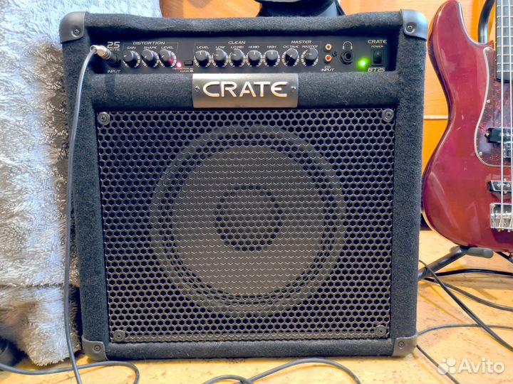 Басовый комбоусилитель