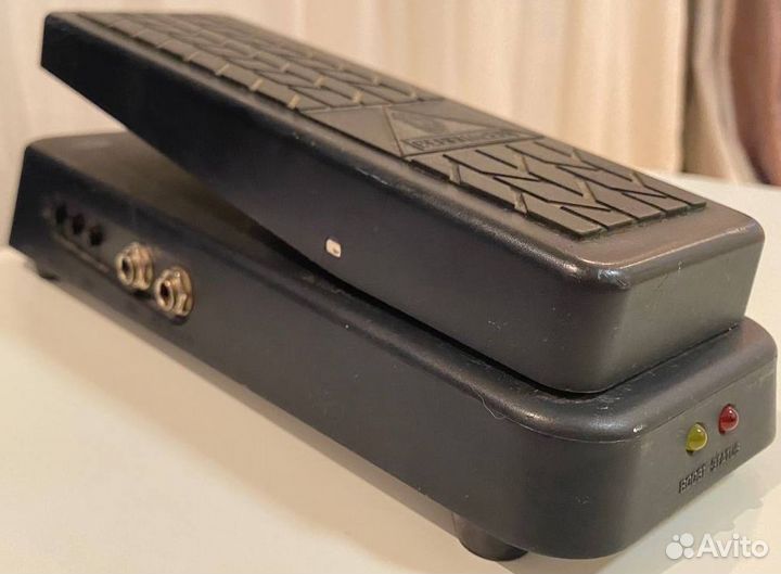 Педаль эффектов Behringer HB01 Hellbabe