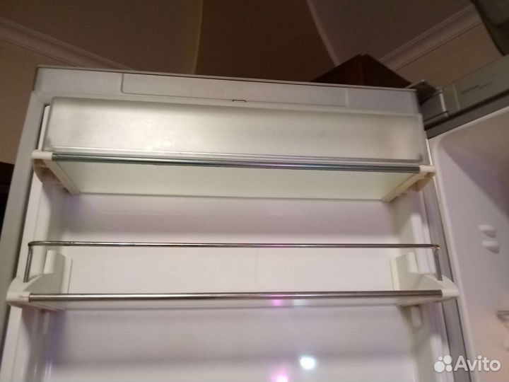 Ящики, полки, балконы, кронштейны liebherr