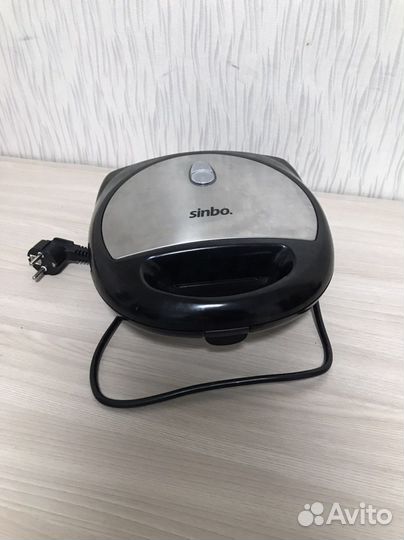 Сендвичница Sinbo SSM 2541