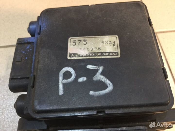 Расходомер воздуха (массметр) Mitsubishi Pajero 3