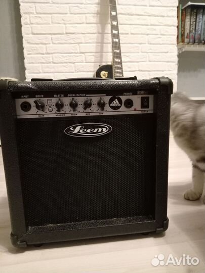 Комбоусилитель Denn