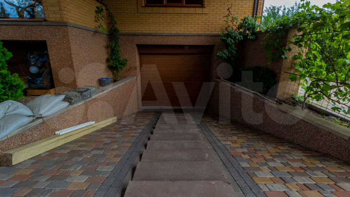 Коттедж 424 м² на участке 15 сот.