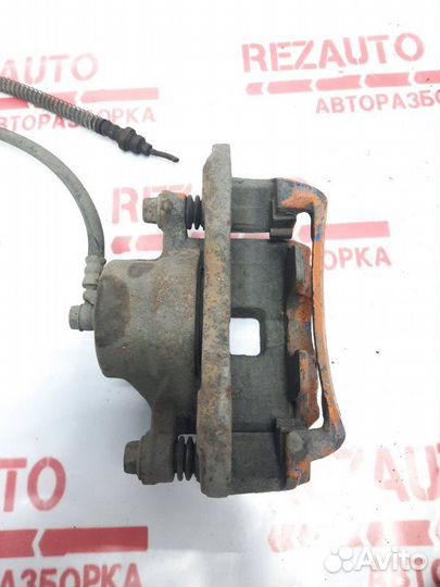 Суппорт тормозной передний правый Mitsubishi