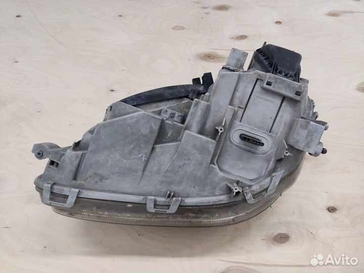 Mercedes benz W220 фара правая xenon