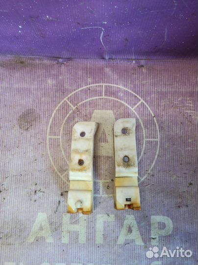 Крепление бампера переднее Mitsubishi Outlander Xl