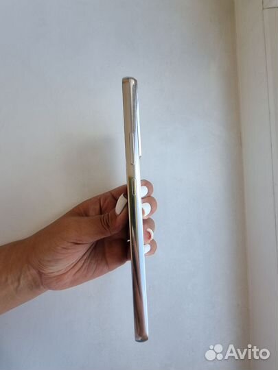 Samsung Galaxy S22+, 8/128 ГБ