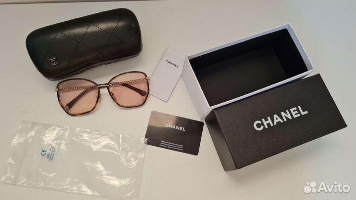 Солнцезащитные очки chanel