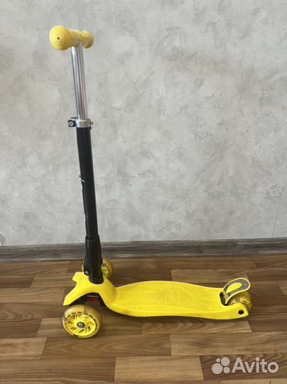Самокат детский трехколесный