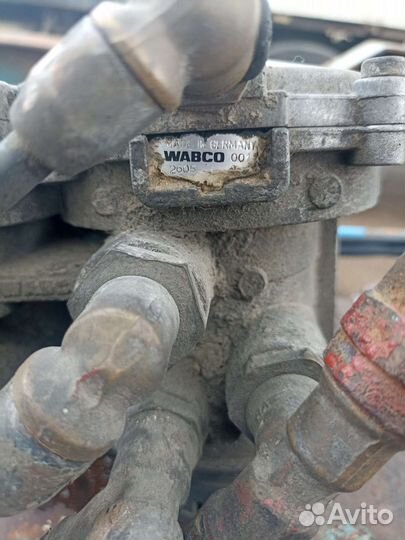 Кран управления тормозами прицепа ивеко стралис